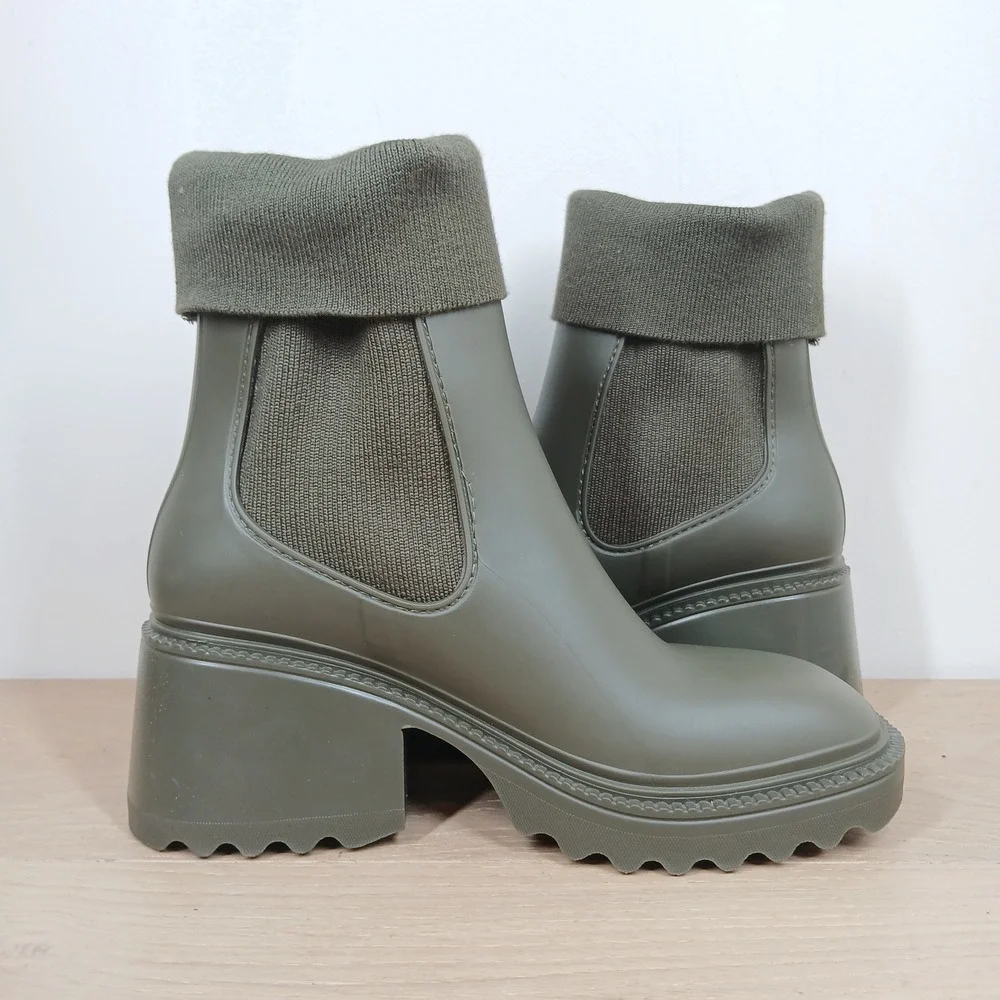 Circus by Sam Edelman Rain Boots Womens 8 Olive Green Rubber Knit Sock Lug Heel